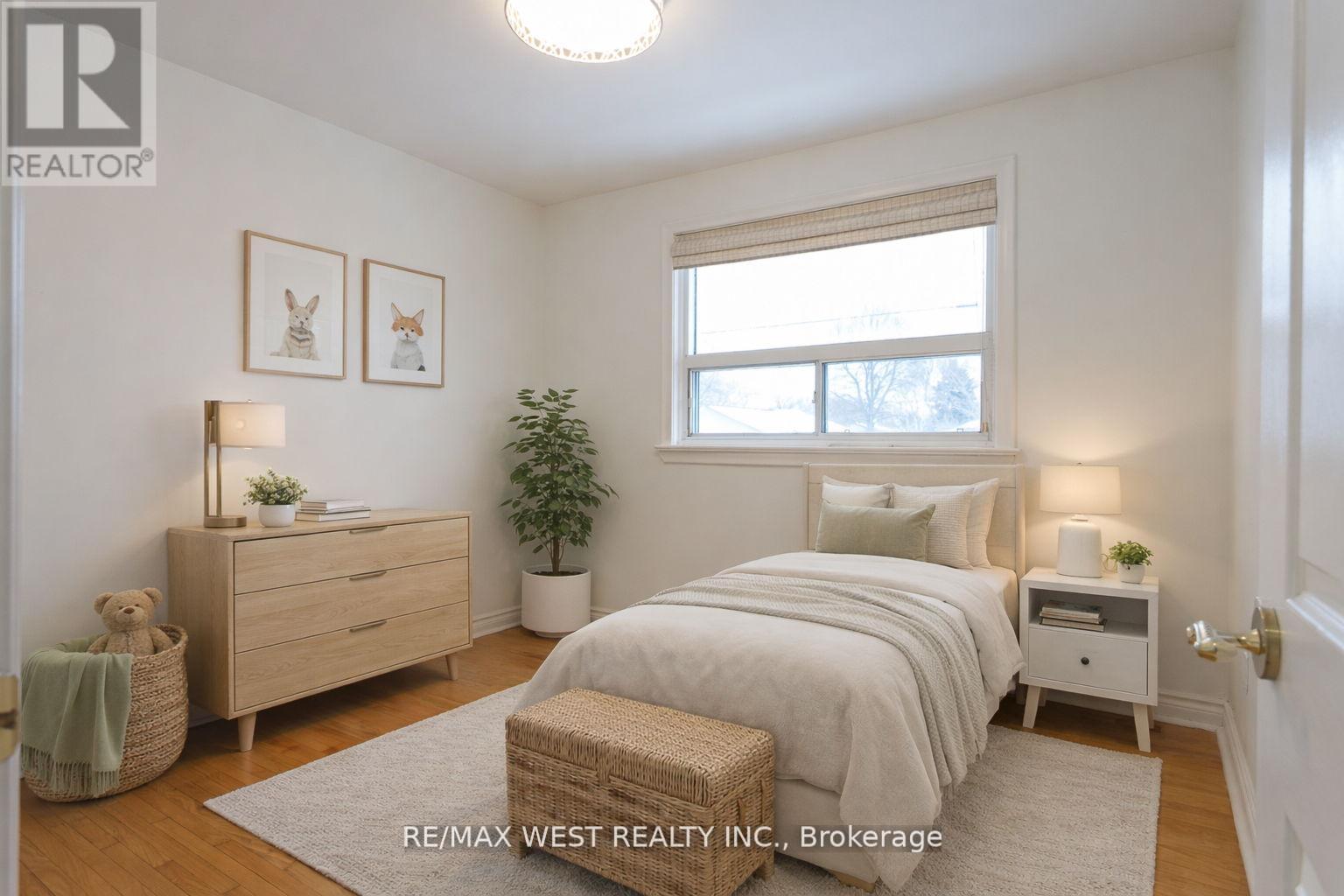 Main - 28 Paragon Road, Toronto, Ontario  M9R 1J5 - Photo 14 - W12733672