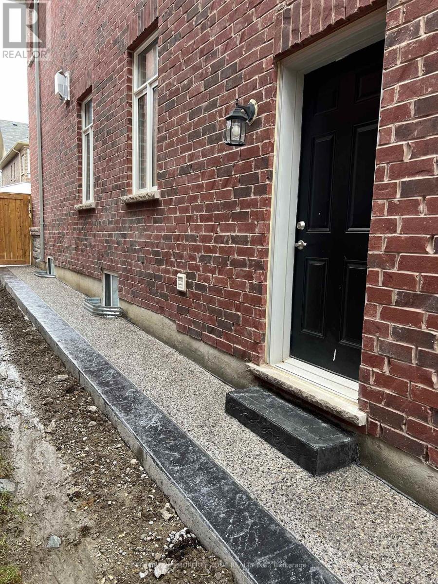 15231 Danby Road, Halton Hills, Ontario  L7G 0M5 - Photo 1 - W12733690