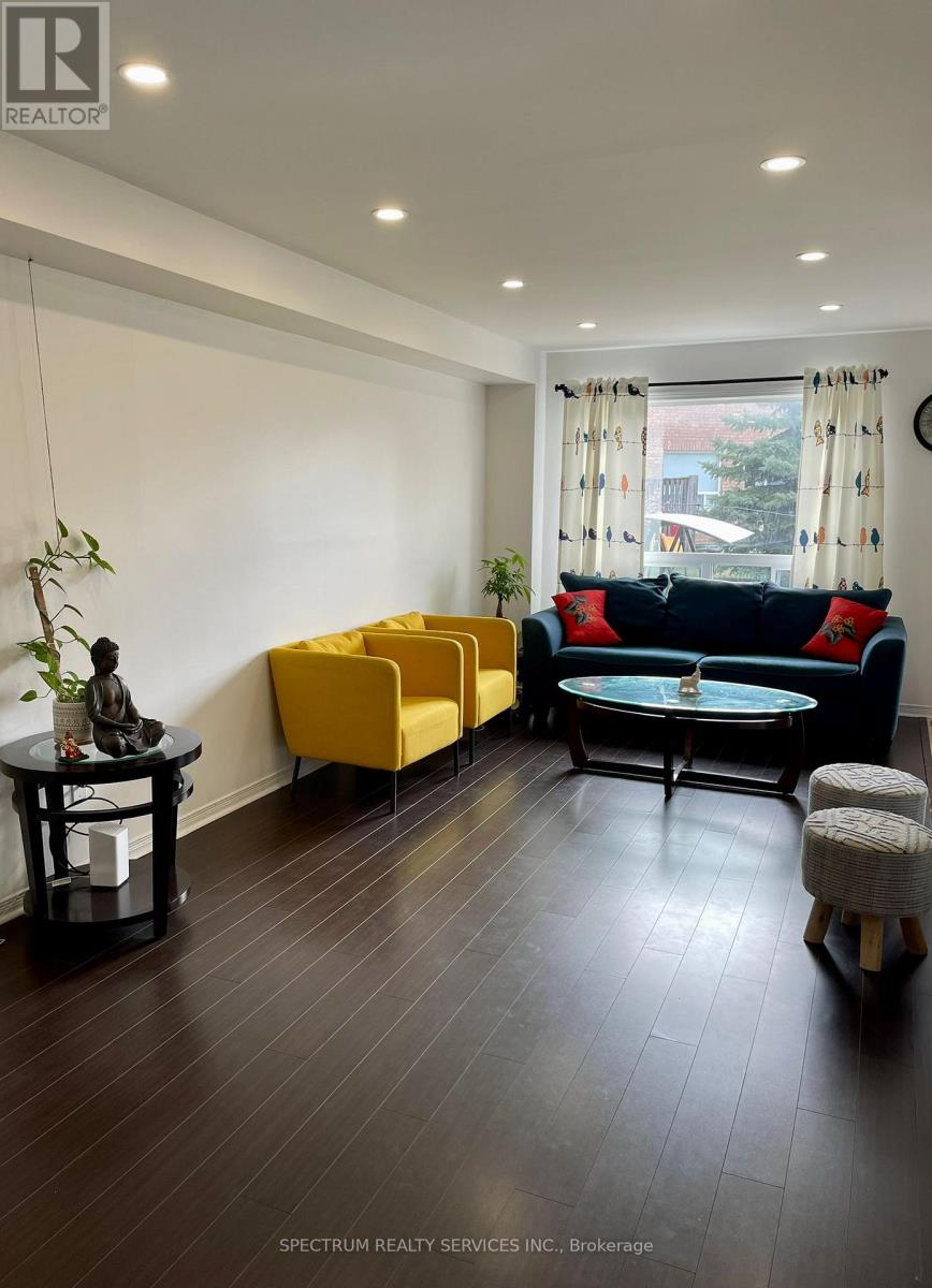 108 - 770 Othello Court, Mississauga, Ontario  L5W 1Y3 - Photo 5 - W12733712