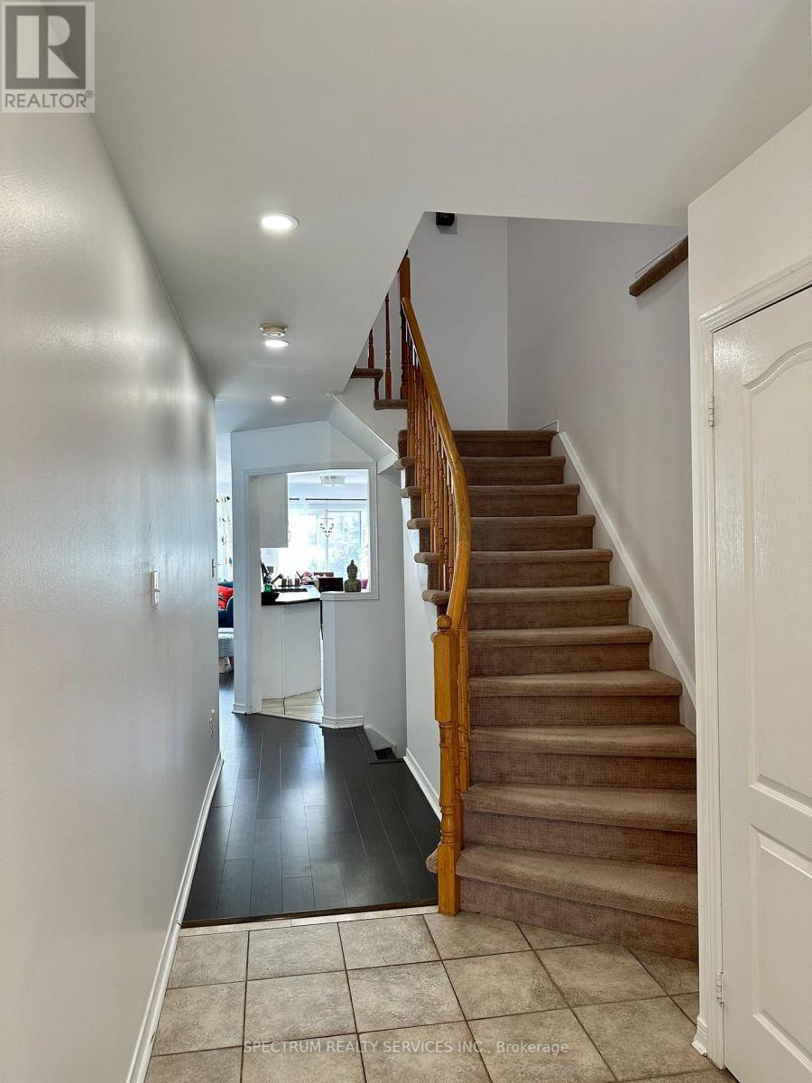 108 - 770 Othello Court, Mississauga, Ontario  L5W 1Y3 - Photo 9 - W12733712