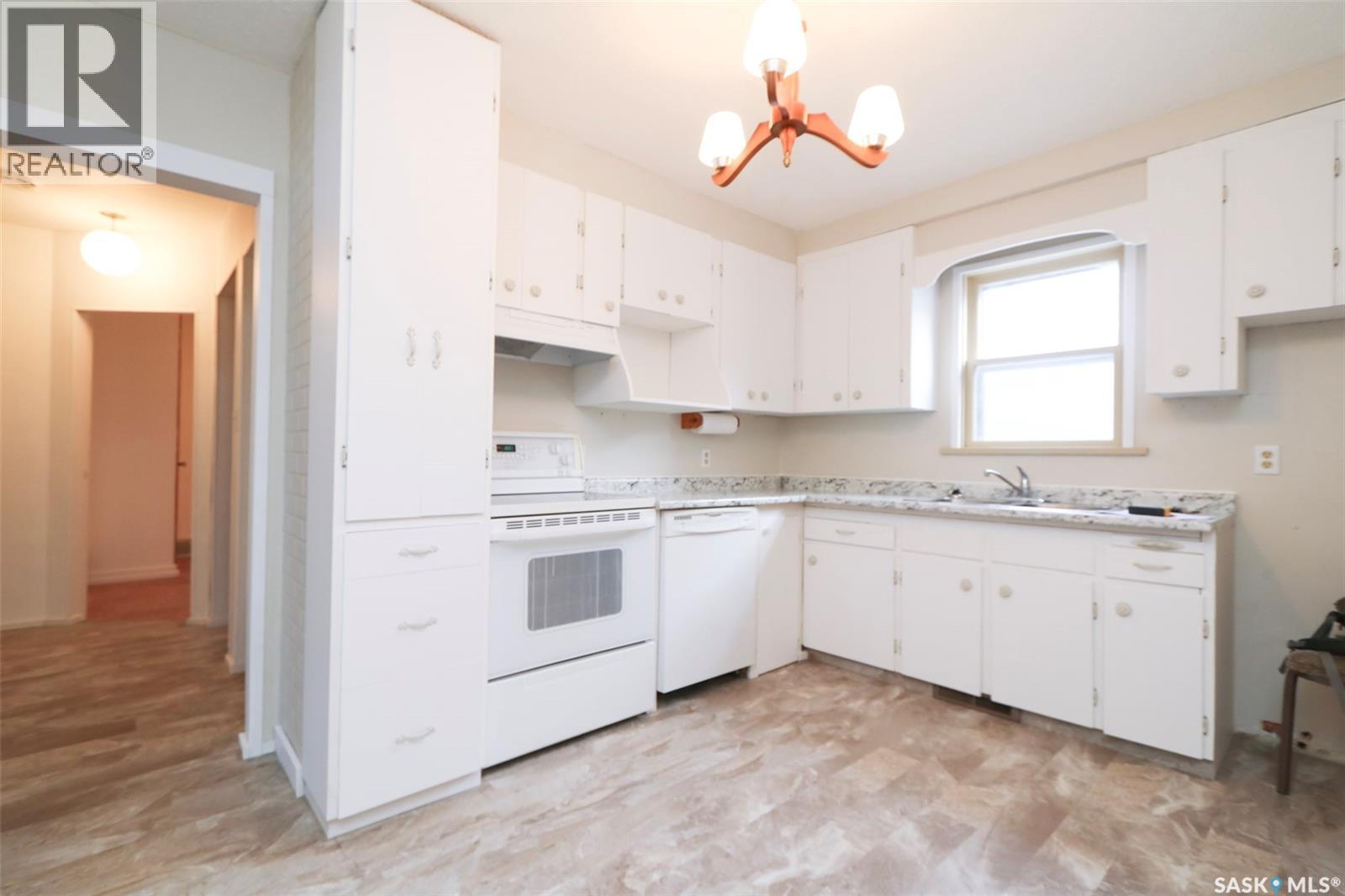 161 First Avenue N, Yorkton, Saskatchewan  S3N 1H8 - Photo 5 - SK027251