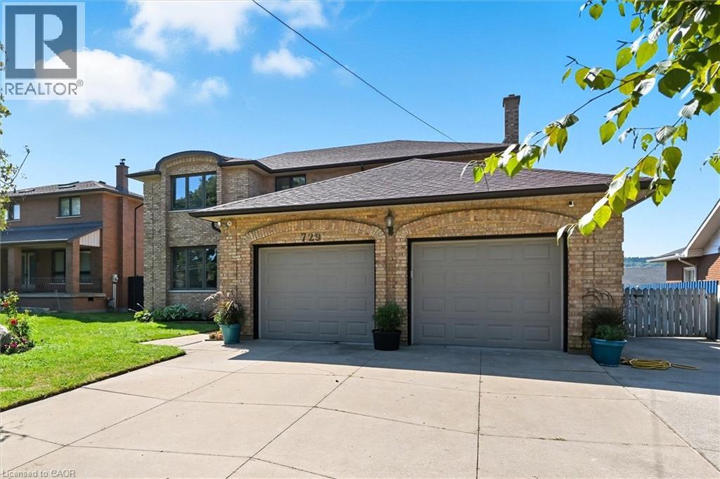 729 WINSTON Road, Grimsby, Ontario