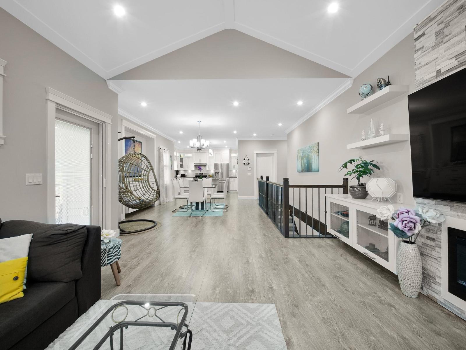 2 20209 98a Avenue, Langley, British Columbia  V1M 3E3 - Photo 4 - R3083535