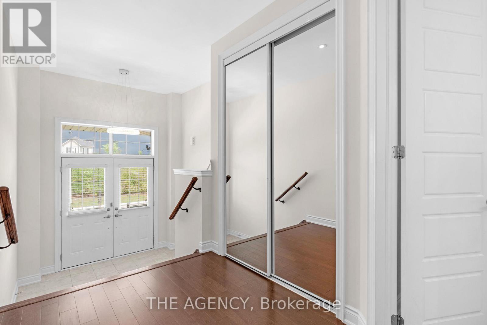 223 Thompson Road, Haldimand, Ontario  N3W 0C4 - Photo 3 - X12733630