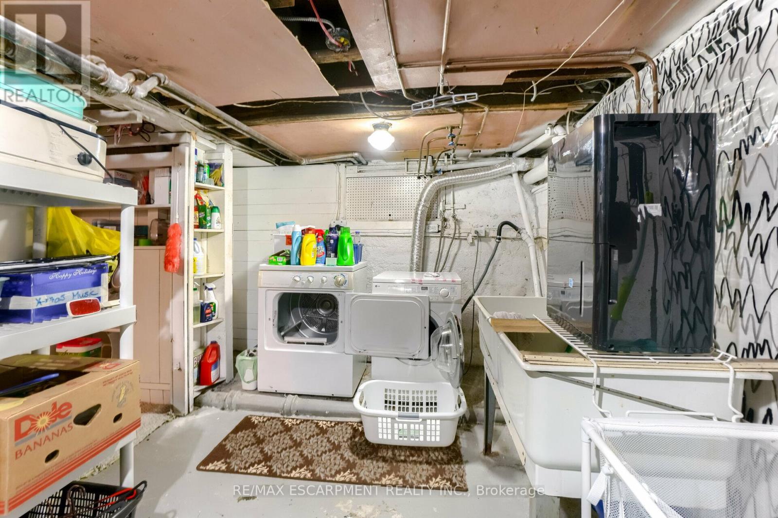 160 Welland Avenue, St. Catharines, Ontario  L2R 2N6 - Photo 16 - X12733734