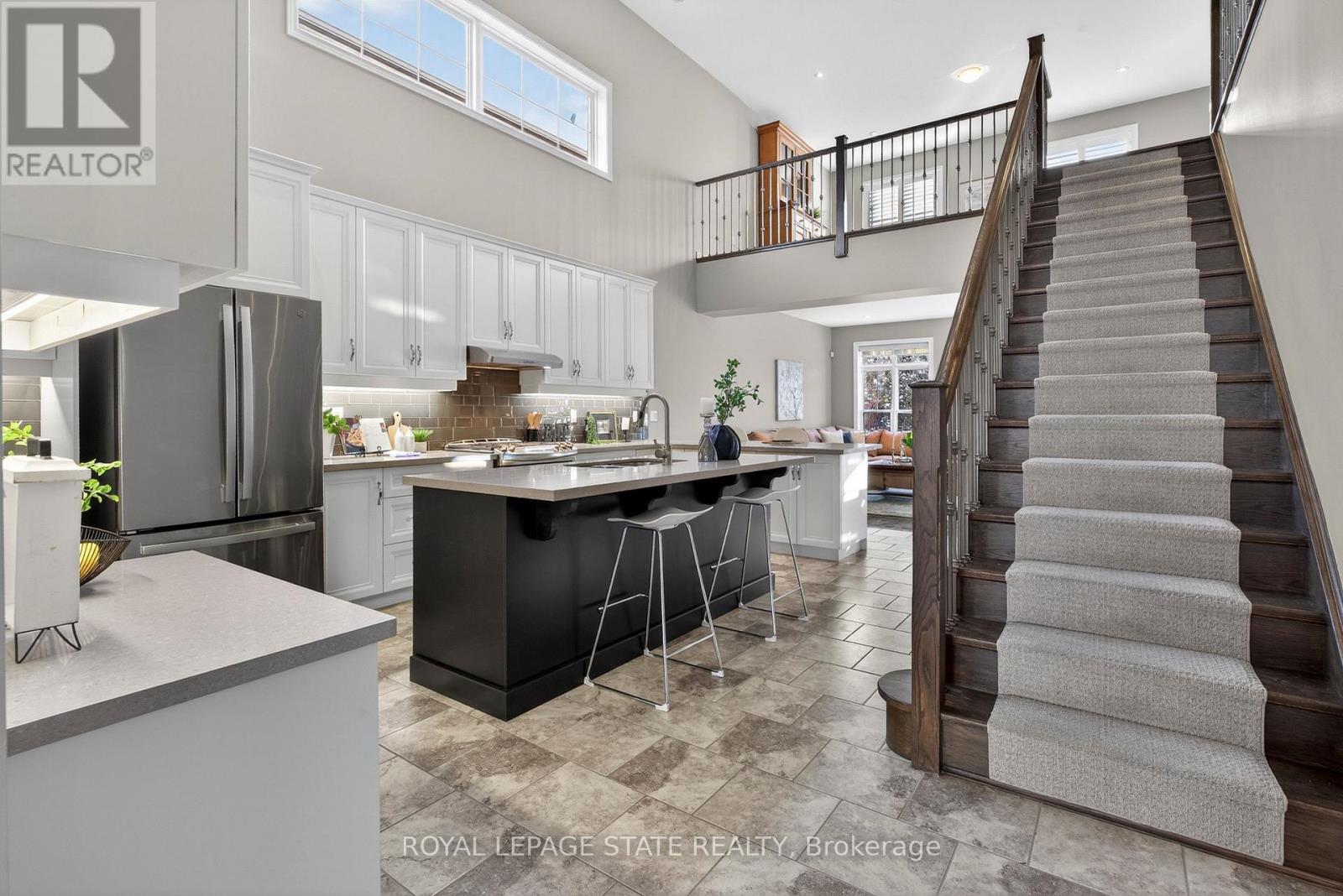 27 Black Walnut Crescent, Hamilton, Ontario  L9K 0B7 - Photo 11 - X12733738