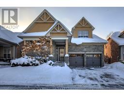 27 BLACK WALNUT CRESCENT, Hamilton, Ontario