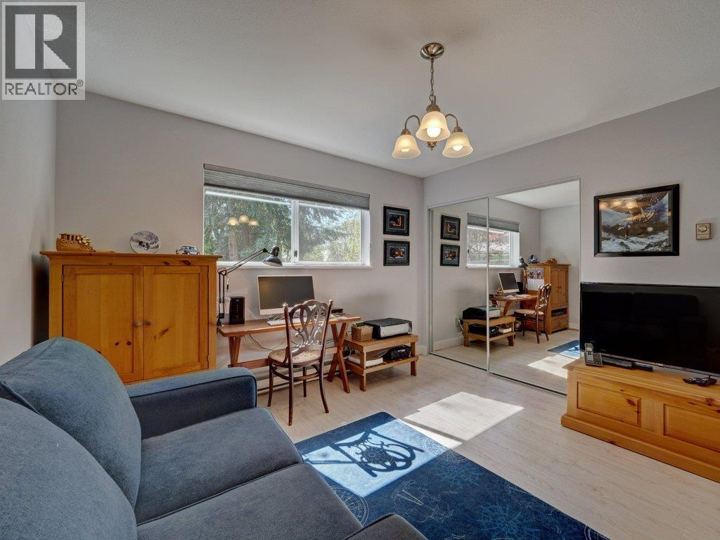 6557 Bjorn Place, Sechelt, British Columbia  V7Z 0T4 - Photo 29 - R3083626