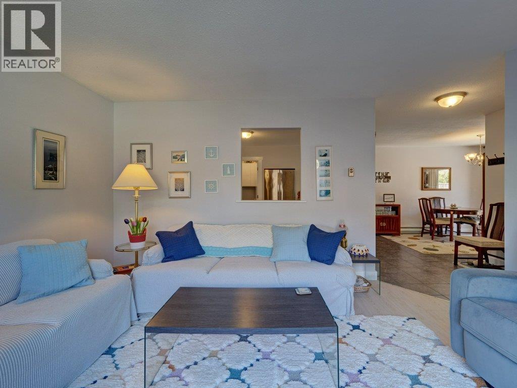 6557 Bjorn Place, Sechelt, British Columbia  V7Z 0T4 - Photo 7 - R3083626