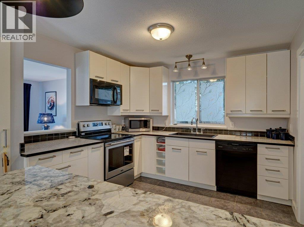 6557 Bjorn Place, Sechelt, British Columbia  V7Z 0T4 - Photo 18 - R3083626