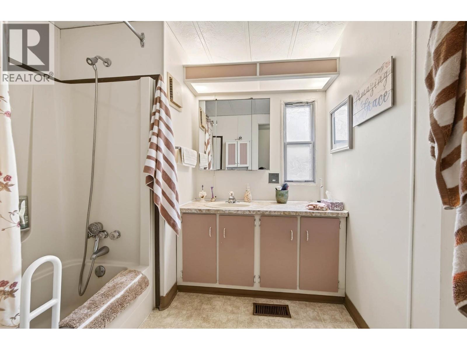 1720 Westsyde Road Unit# 42, Kamloops, British Columbia  V2B 7B7 - Photo 18 - 10373871