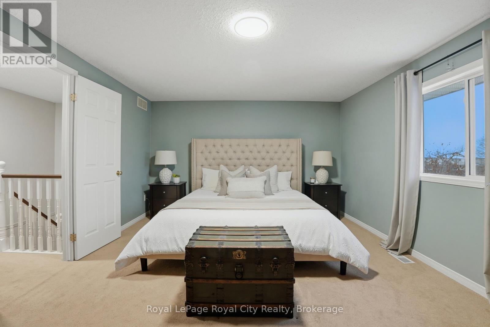 77 Severn Drive, Guelph, Ontario  N1E 7L2 - Photo 11 - X12733782