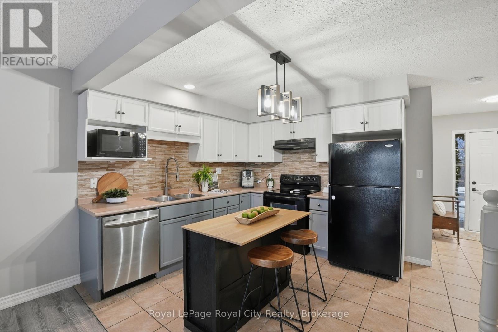 77 Severn Drive, Guelph, Ontario  N1E 7L2 - Photo 9 - X12733782