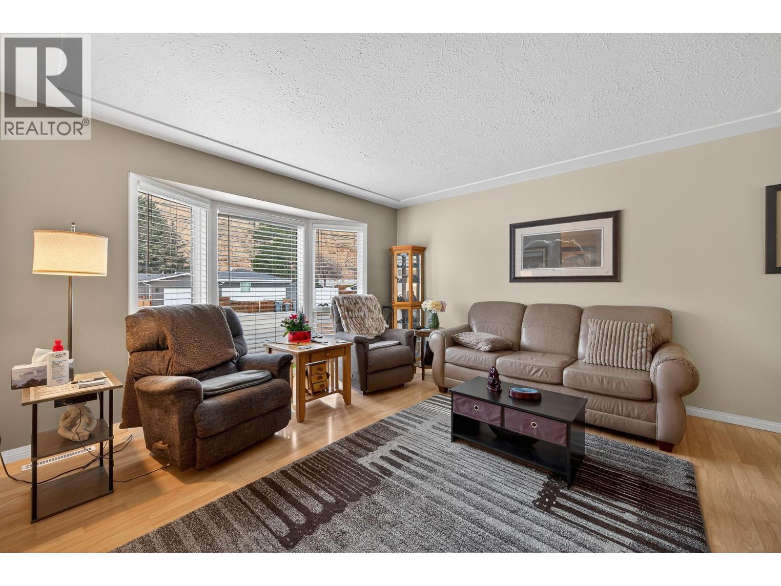 2331 Briarwood Avenue, Kamloops, British Columbia  V2B 4Z6 - Photo 4 - 10373973