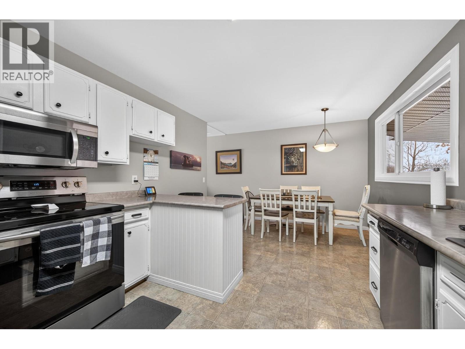 2331 Briarwood Avenue, Kamloops, British Columbia  V2B 4Z6 - Photo 8 - 10373973