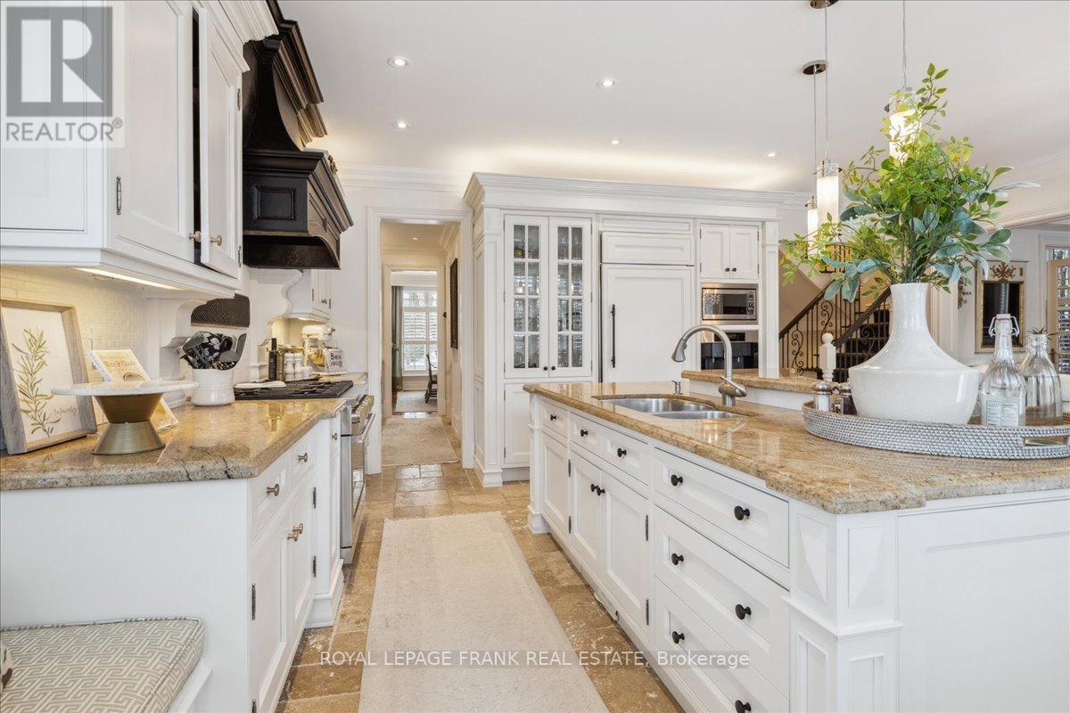 347 Chartwell Road, Oakville, Ontario  L6J 4A2 - Photo 7 - W12733832