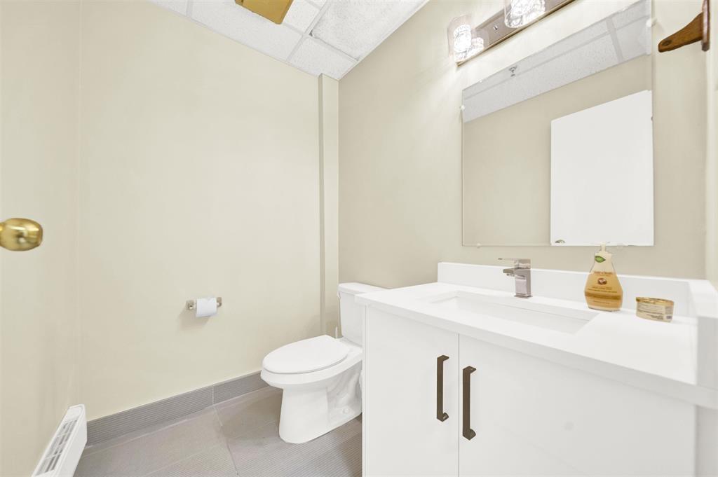 15575 Marine Drive, White Rock, British Columbia  V4B 1C9 - Photo 3 - C8075361