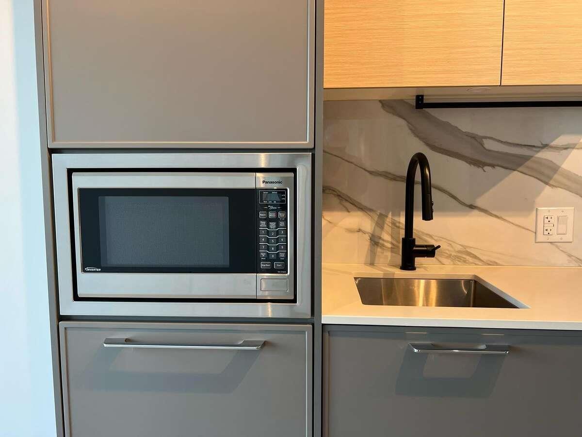 507 13725 George Junction, Surrey, British Columbia  V3T 0V7 - Photo 3 - R3083848