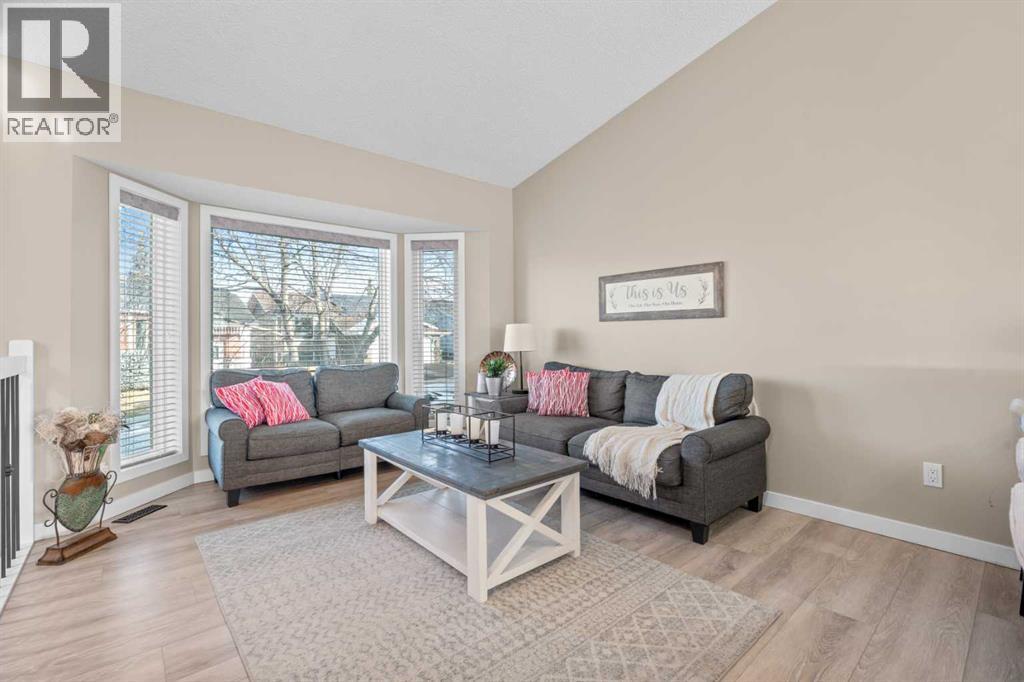 6 Easterbrook Place Se, Airdrie, Alberta  T4B 2H2 - Photo 2 - A2279802