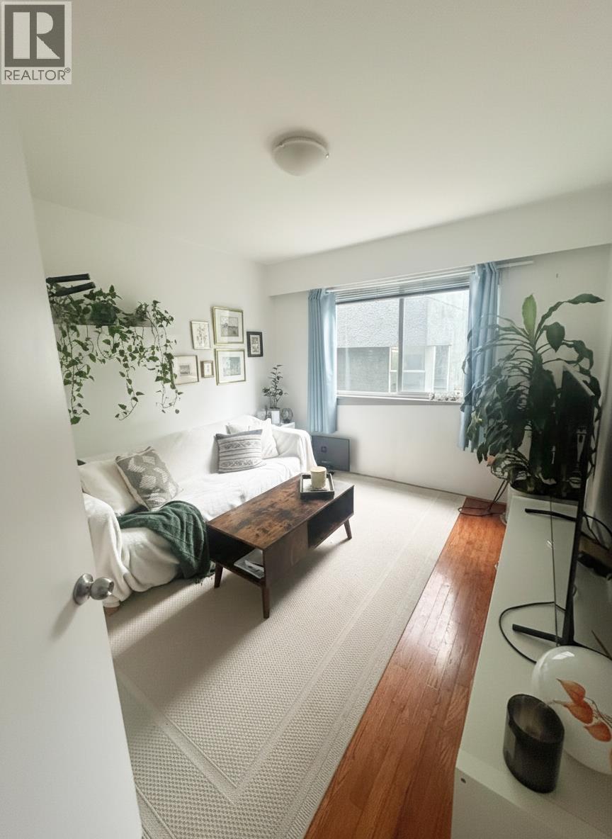 1203 E 13th Avenue, Vancouver, British Columbia  V5T 2M2 - Photo 3 - R3083664