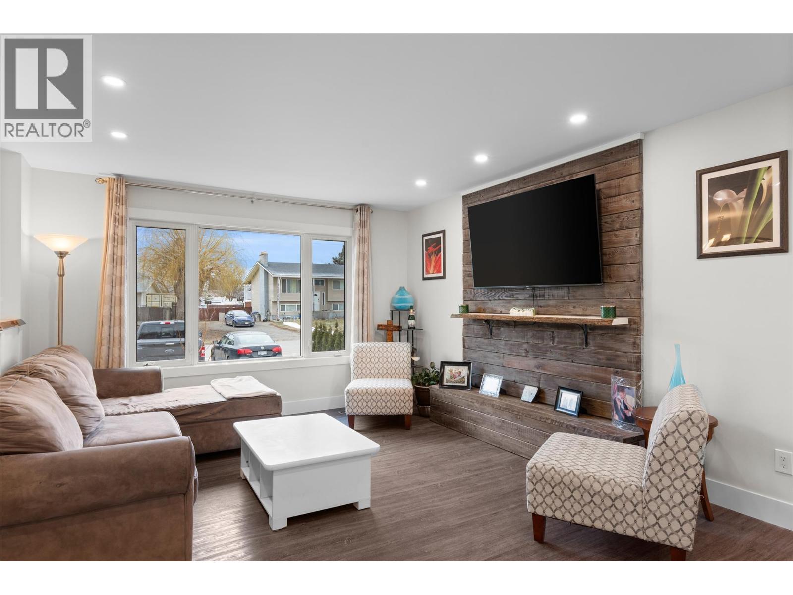 332 Chetwynd Drive, Kamloops, British Columbia  V2H 1L7 - Photo 4 - 10373940