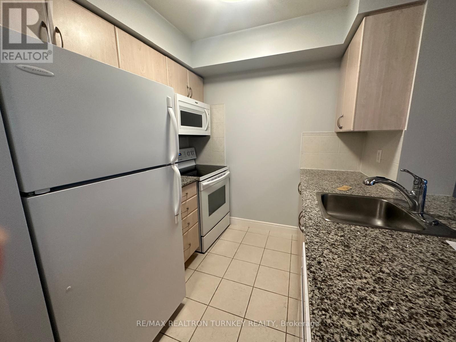 2010 - 35 Bales Avenue, Toronto, Ontario  M2N 7L7 - Photo 4 - C12729626