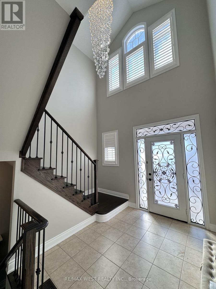 245 Poetry Drive, Vaughan, Ontario  L4H 3W5 - Photo 2 - N12733252