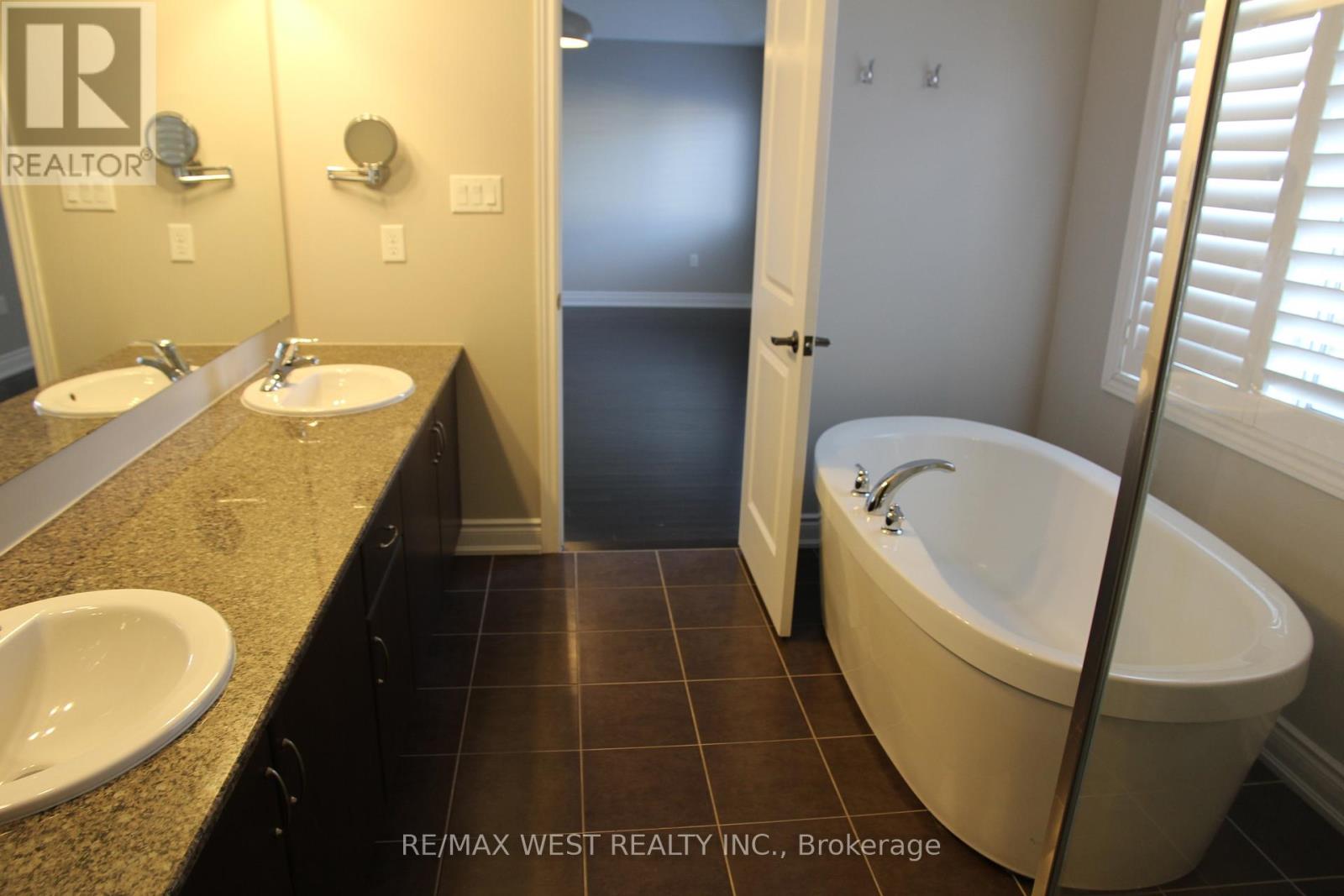 245 Poetry Drive, Vaughan, Ontario  L4H 3W5 - Photo 19 - N12733252