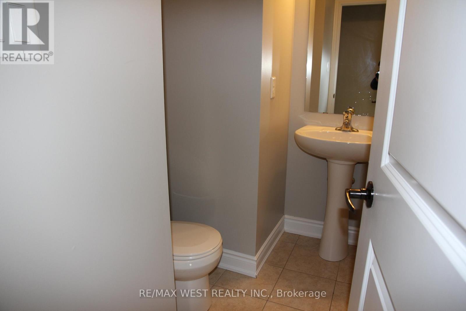 245 Poetry Drive, Vaughan, Ontario  L4H 3W5 - Photo 6 - N12733252