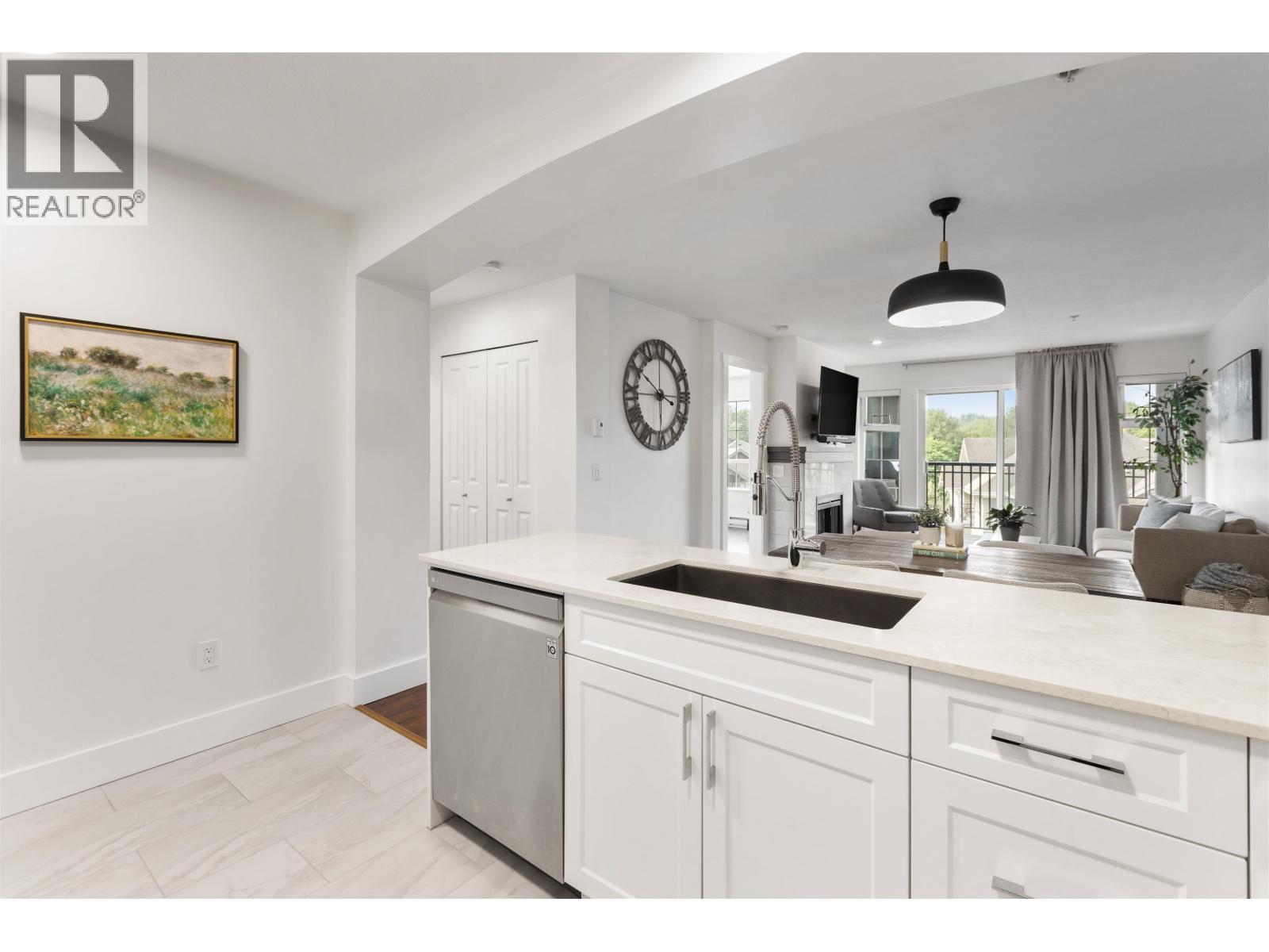 311 9098 Halston Court, Burnaby, British Columbia  V3N 0A6 - Photo 11 - R3083798