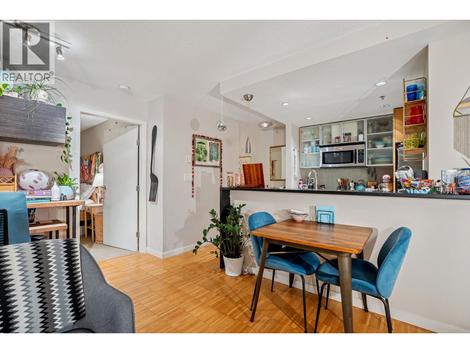 1901 33 Smithe Street, Vancouver, British Columbia  V6B 0B5 - Photo 11 - R3083826