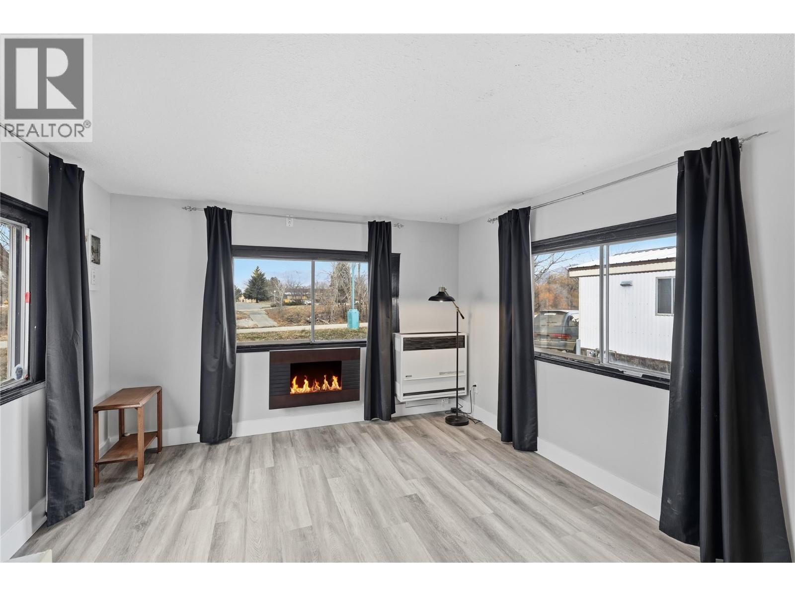 41 Van Dyke St Street, Kamloops, British Columbia  V2B 4G2 - Photo 4 - 10374067