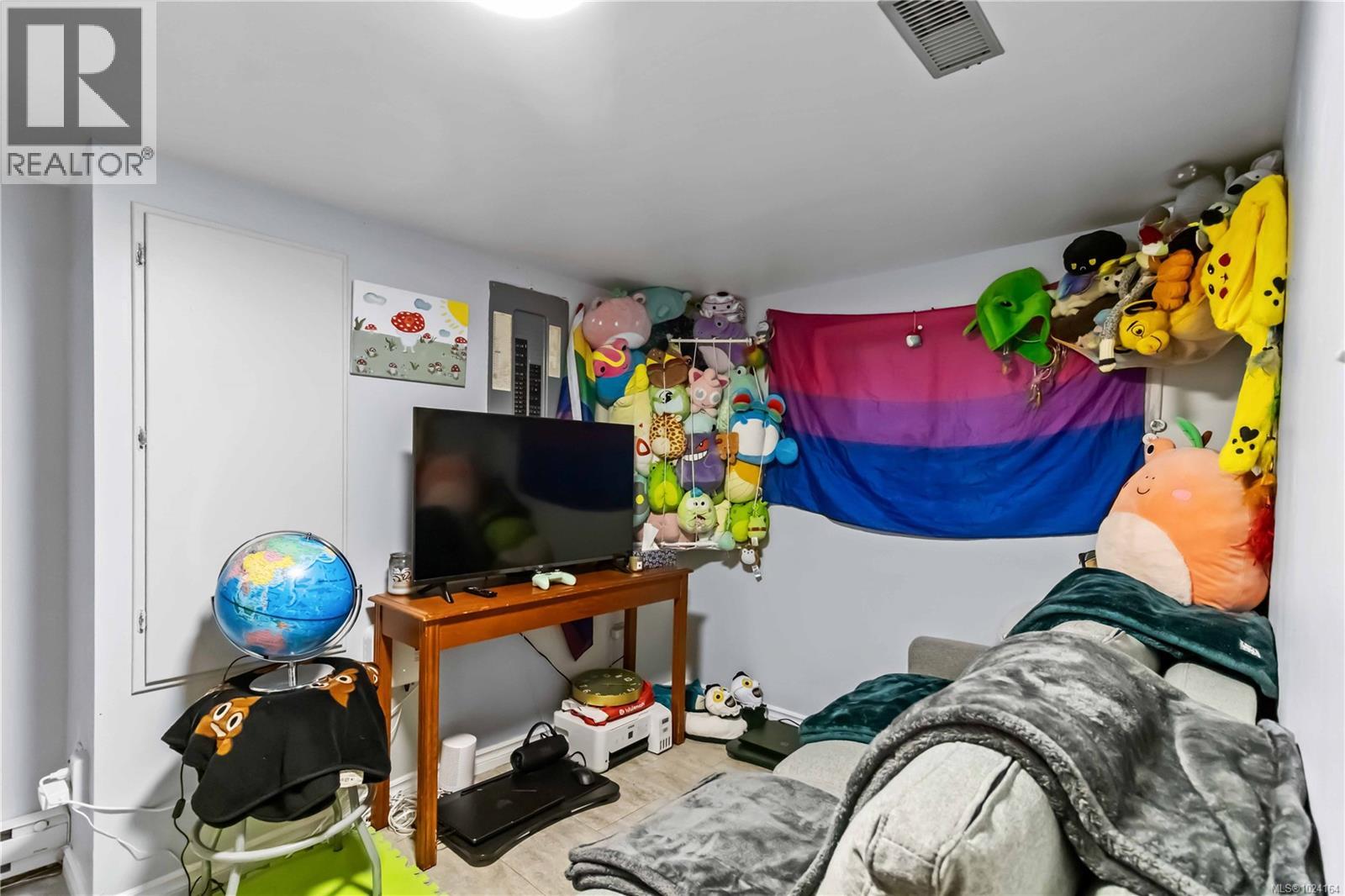 1957 Granite St, Victoria, British Columbia  V8S 3G2 - Photo 26 - 1024164