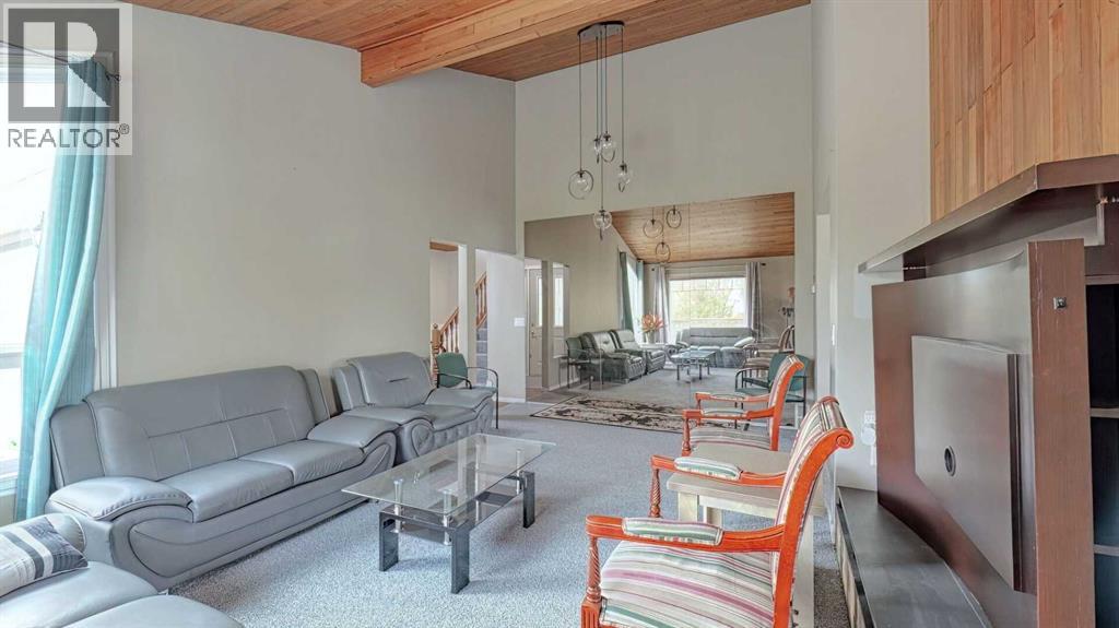 247 Shore Drive, Rural Rocky View County, Alberta  T2M 4L5 - Photo 12 - A2262909