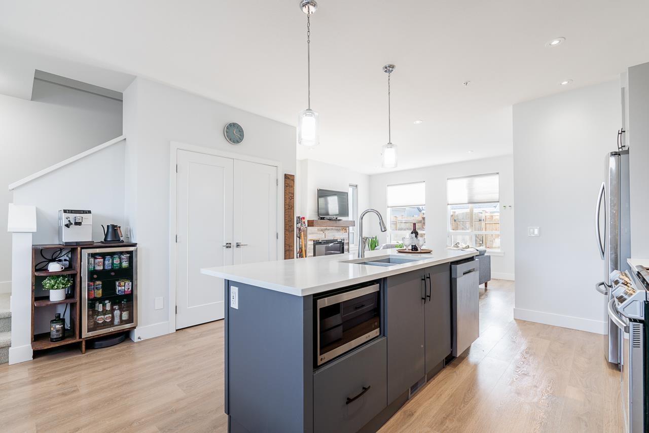 20484 78 Avenue, Langley, British Columbia  V2Y 4K3 - Photo 7 - R3083781