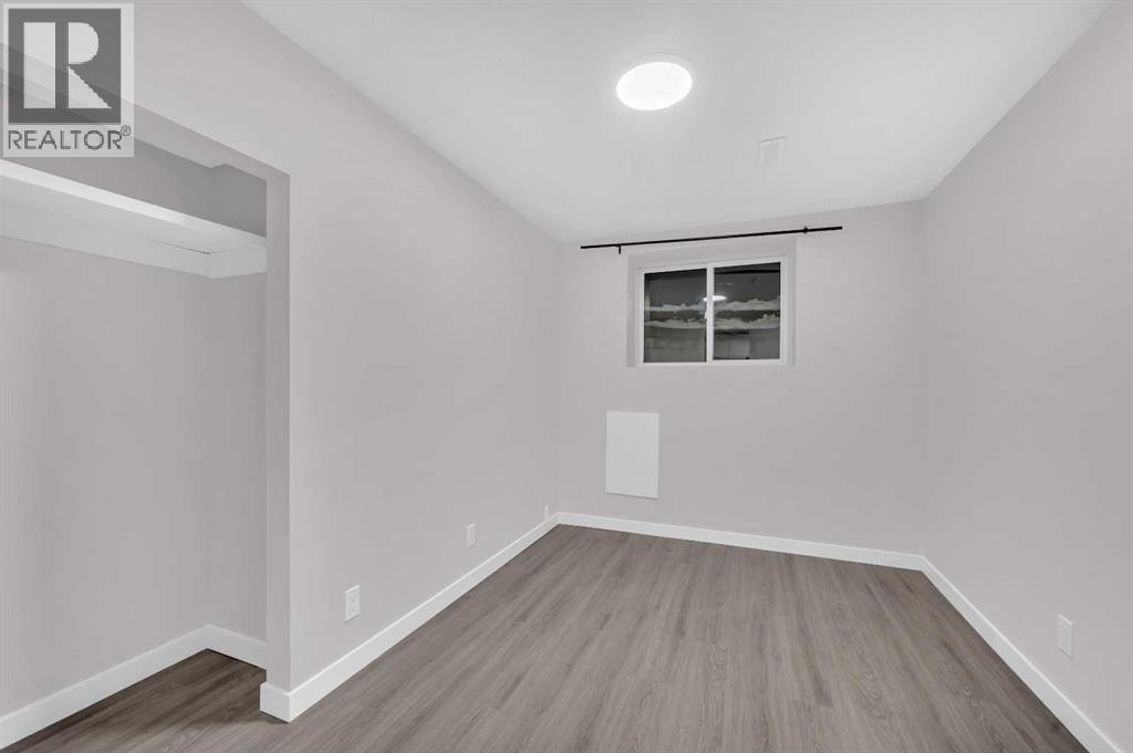 5868 Dalcastle Drive Nw, Calgary, Alberta  T3A 2B6 - Photo 32 - A2281027