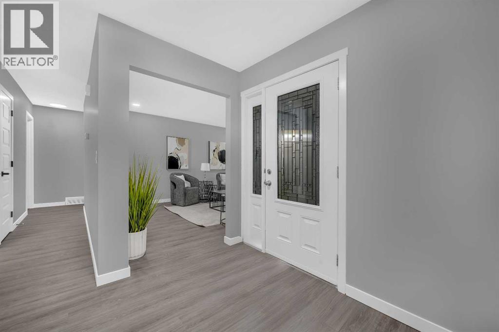 5868 Dalcastle Drive Nw, Calgary, Alberta  T3A 2B6 - Photo 4 - A2281027