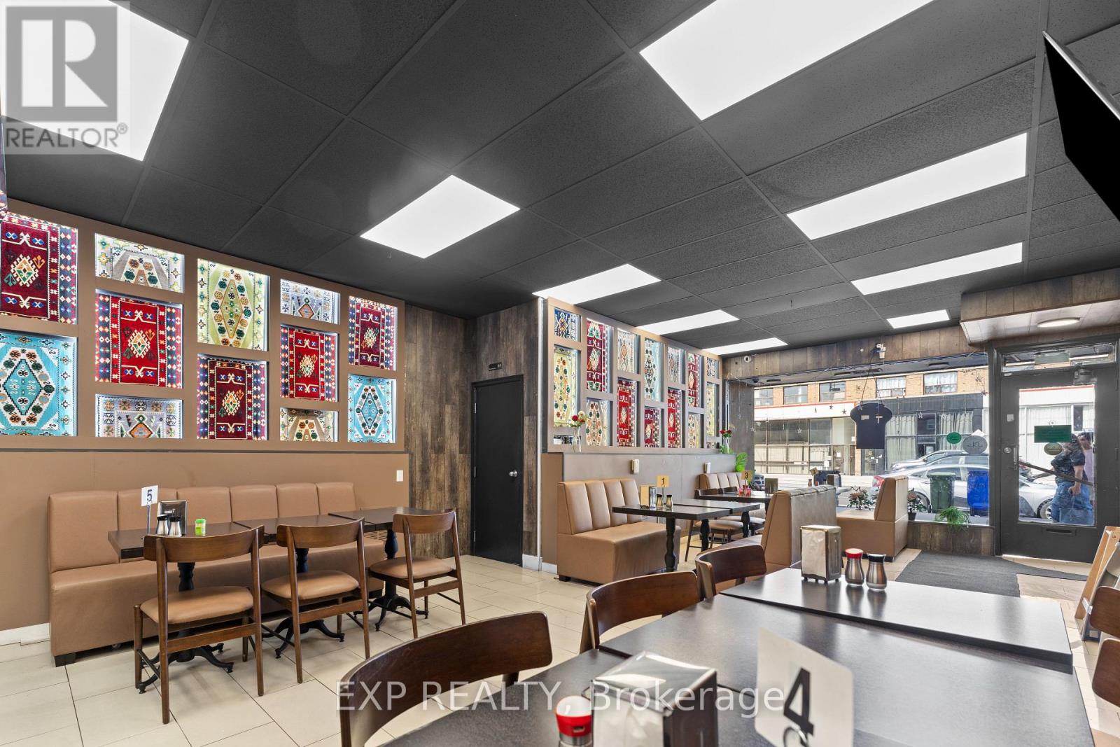 977 O'connor Drive N, Toronto, Ontario  M4B 2T1 - Photo 4 - E12733794