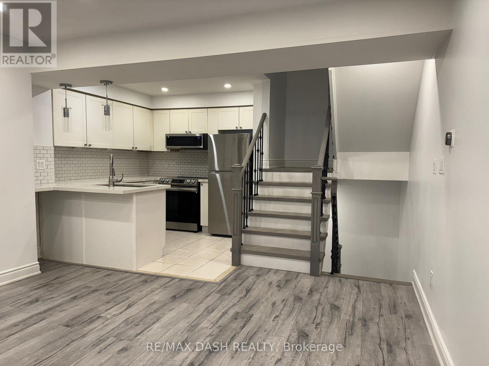 16 Thornharrold Street, Ajax, Ontario  L1S 0A6 - Photo 3 - E12733808