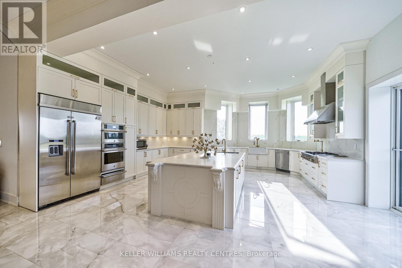 6196 Ravenshoe Road, Georgina, Ontario  L9P 1R2 - Photo 19 - N12733790