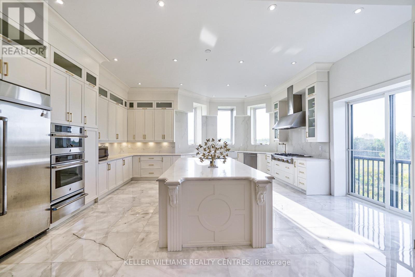 6196 Ravenshoe Road, Georgina, Ontario  L9P 1R2 - Photo 20 - N12733790