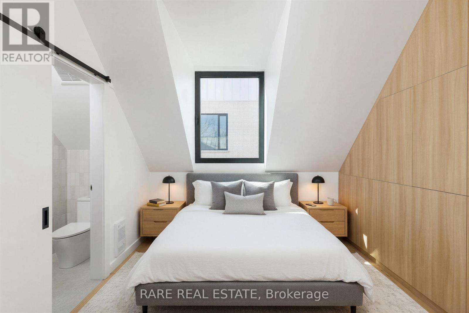 Laneway - 451 Montrose Avenue, Toronto, Ontario M6G 3H2 - Photo 7 - C12632520