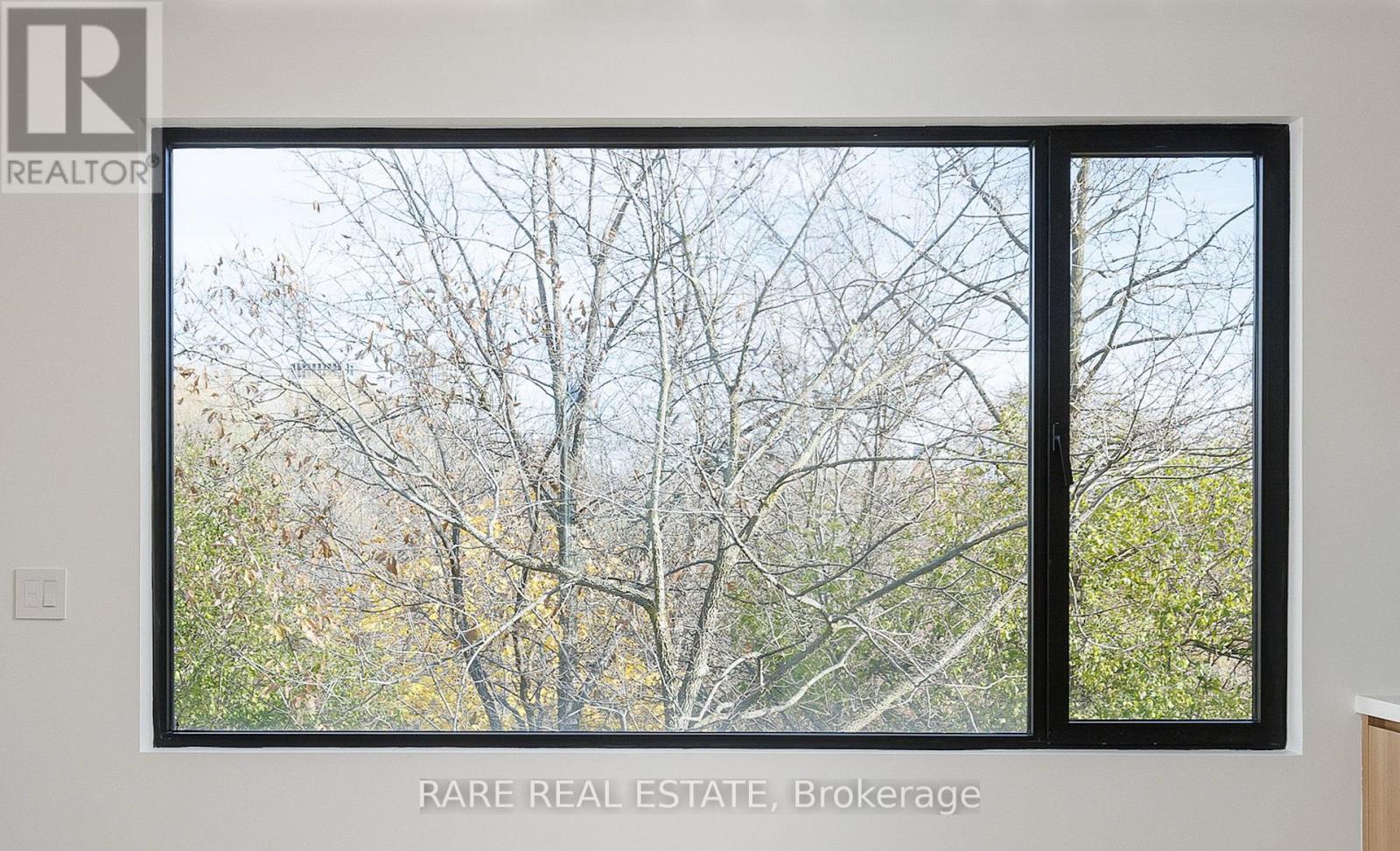 Laneway - 451 Montrose Avenue, Toronto, Ontario M6G 3H2 - Photo 2 - C12632520