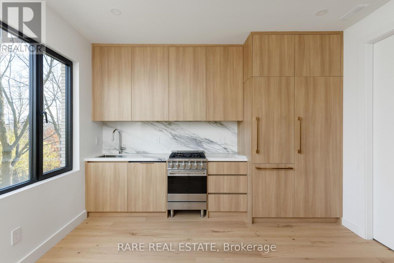 Laneway - 451 Montrose Avenue, Toronto, Ontario M6G 3H2 - Photo 3 - C12632520