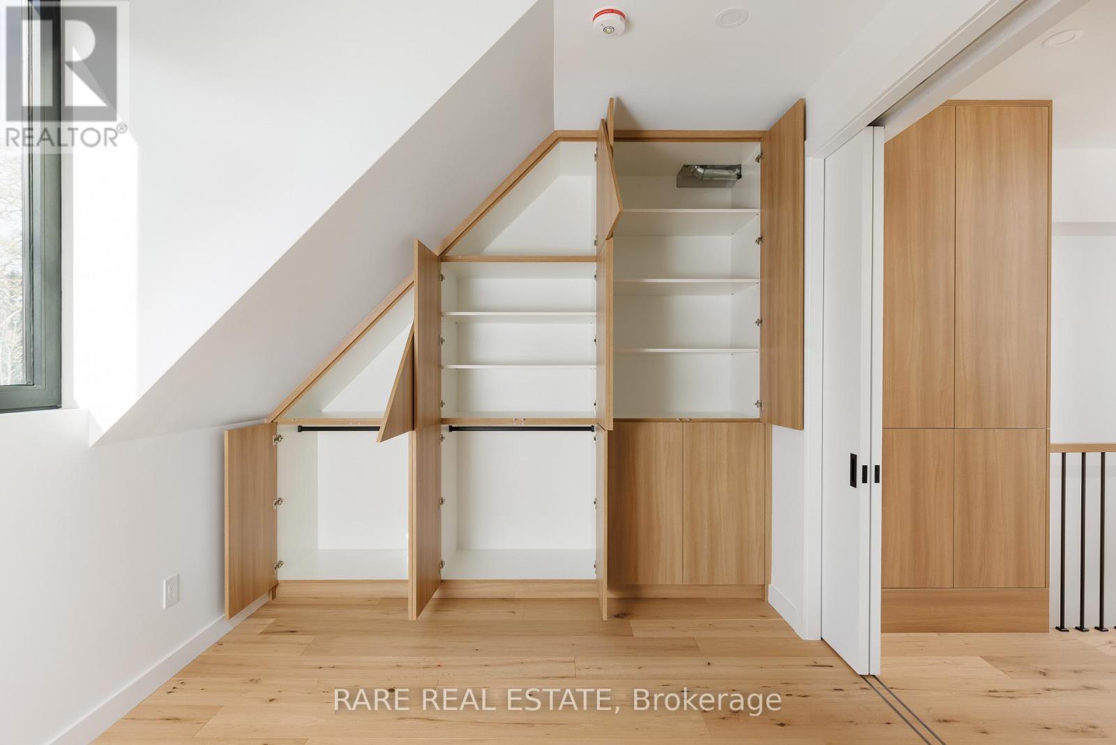 Laneway - 451 Montrose Avenue, Toronto, Ontario M6G 3H2 - Photo 9 - C12632520