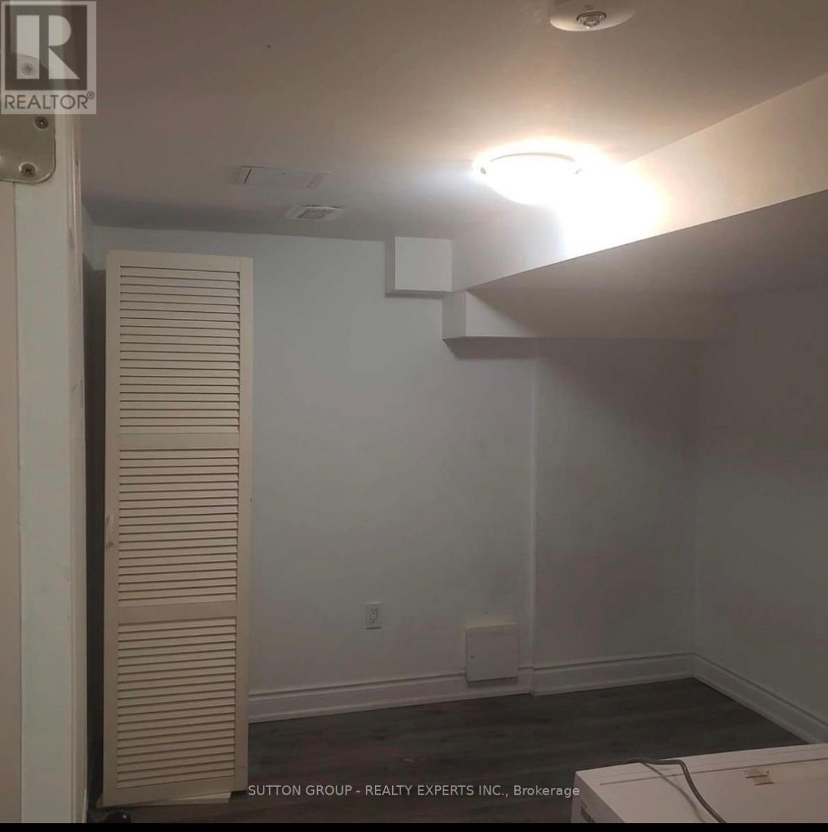 10 Newcastle Crescent, Brampton, Ontario  L6S 3Y8 - Photo 6 - W12733762