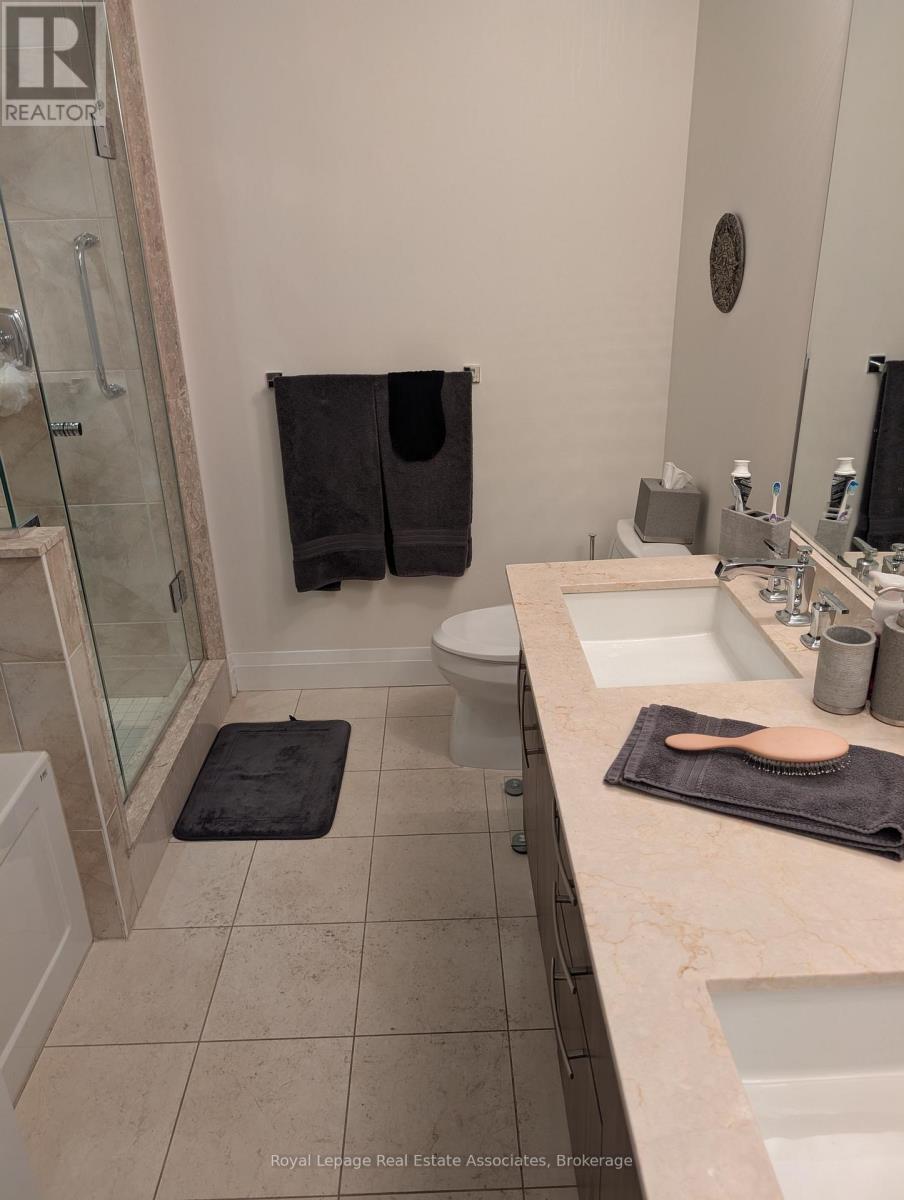 303 - 11 Bronte Road, Oakville, Ontario  L6L 0E1 - Photo 6 - W12733766