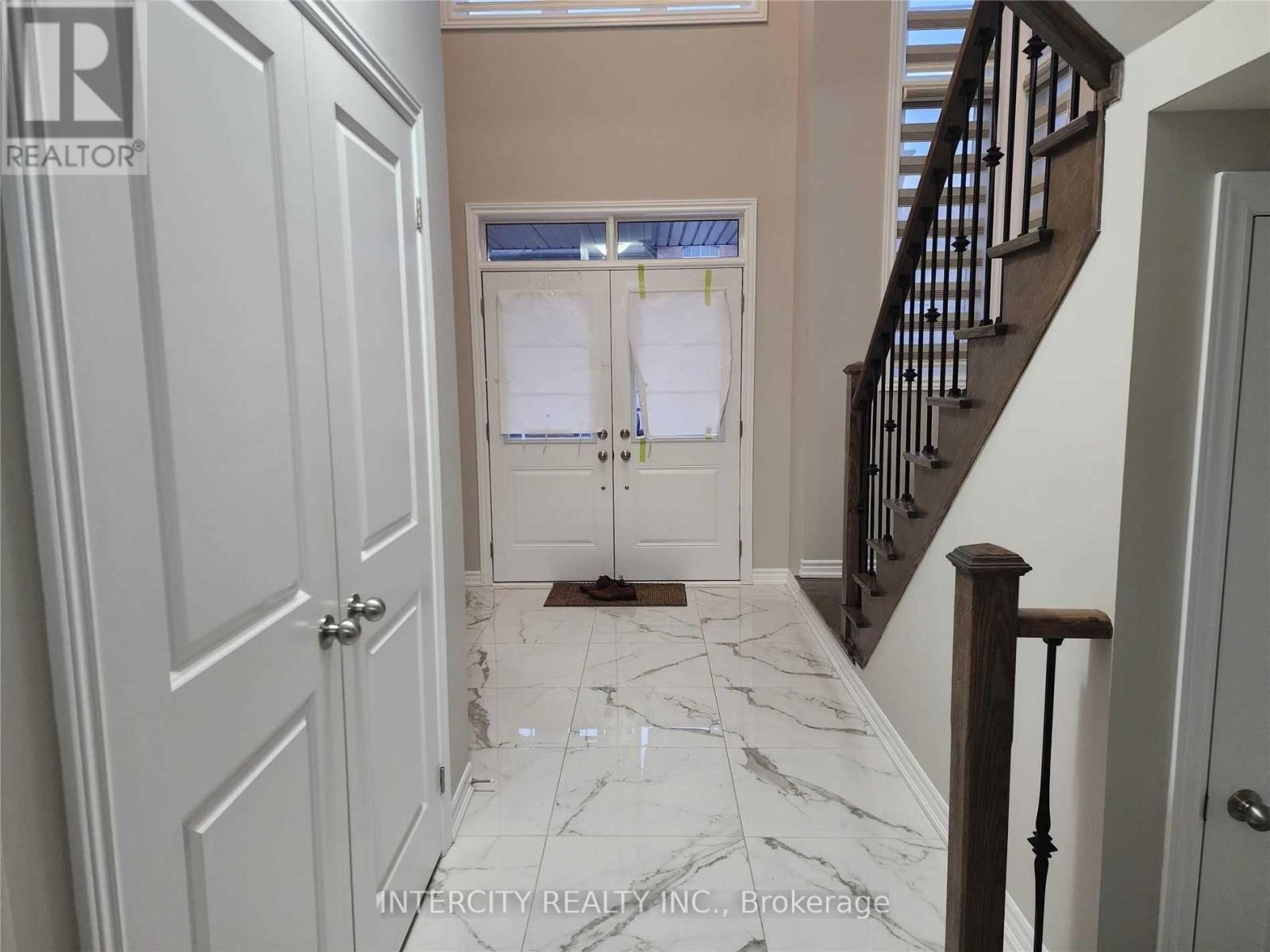 6 Keith Monkman Way, Brampton, Ontario  L7A 5C6 - Photo 4 - W12733768