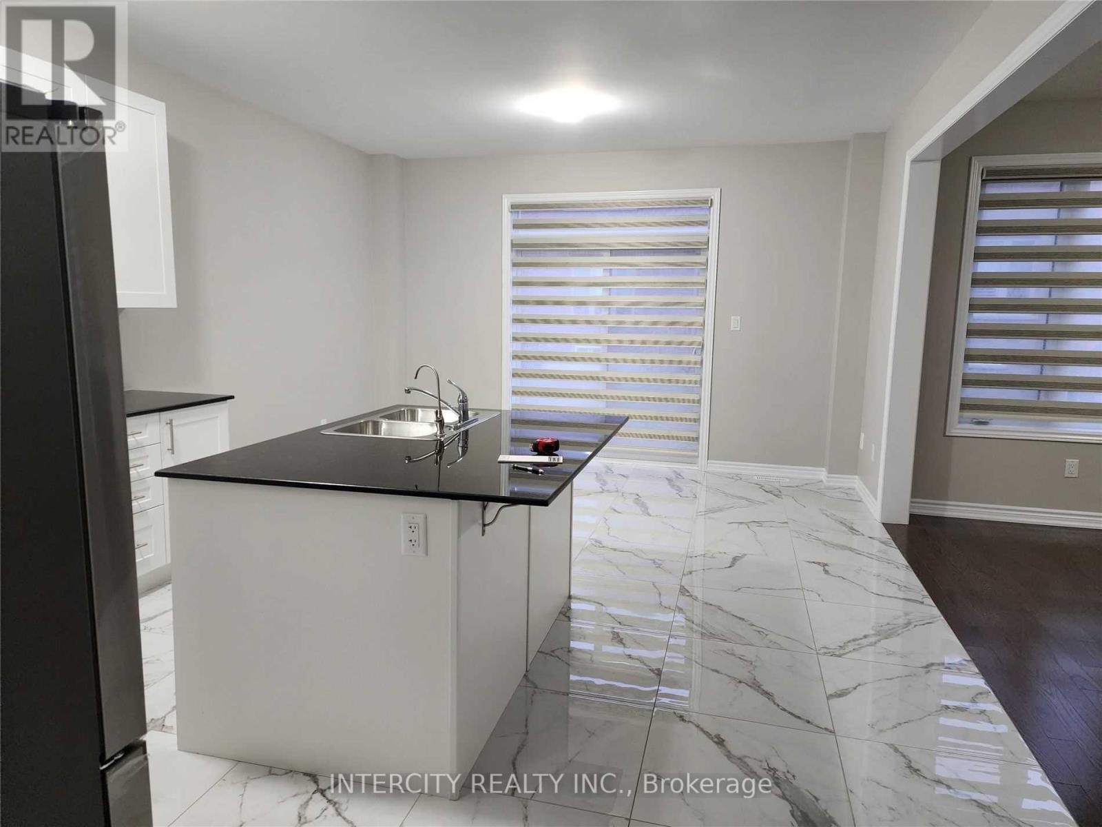 6 Keith Monkman Way, Brampton, Ontario  L7A 5C6 - Photo 7 - W12733768