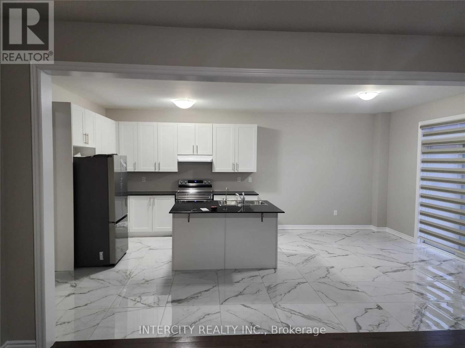 6 Keith Monkman Way, Brampton, Ontario  L7A 5C6 - Photo 8 - W12733768